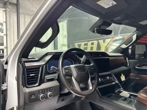 More photos of 2025 GMC Sierra 2500HD Denali Ultimate at Seay Motors, KY