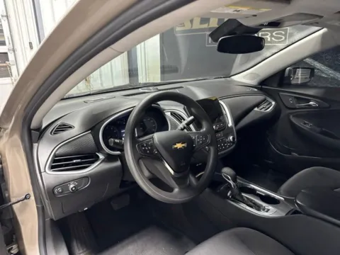 More photos of 2023 Chevrolet Malibu LT at Seay Motors, KY