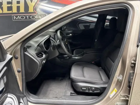 More photos of 2023 Chevrolet Malibu LT at Seay Motors, KY