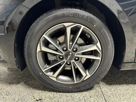 More photos of 2024 Kia Forte LXS at Seay Motors, KY