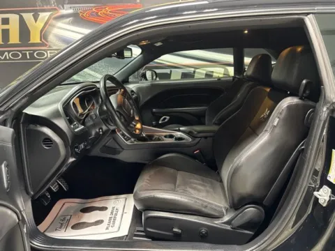 More photos of 2021 Dodge Challenger R/T Scat Pack at Seay Motors, KY