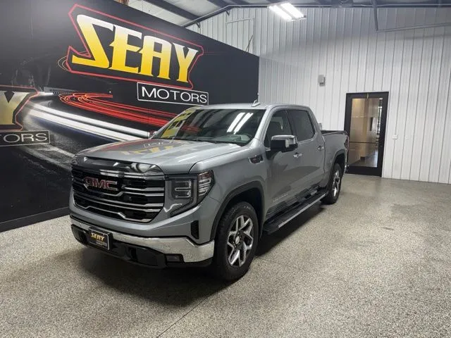 2023 GMC Sierra 4WD Crew Cab Short Box SLT's photo