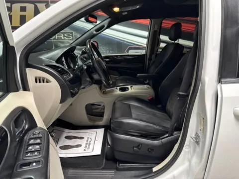 More photos of 2018 Dodge Grand Caravan SXT at Seay Motors, KY