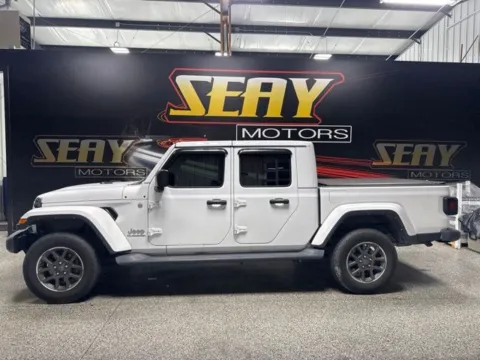 Photos of 2022 Jeep Gladiator Overland for sale in Mayfield, KY at Seay Motors