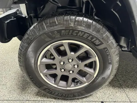 More photos of 2022 Jeep Gladiator Overland at Seay Motors, KY