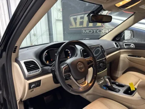More photos of 2022 Jeep Grand Cherokee WK Laredo E at Seay Motors, KY