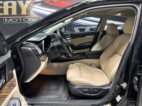 More photos of 2016 Nissan Maxima Platinum at Seay Motors, KY