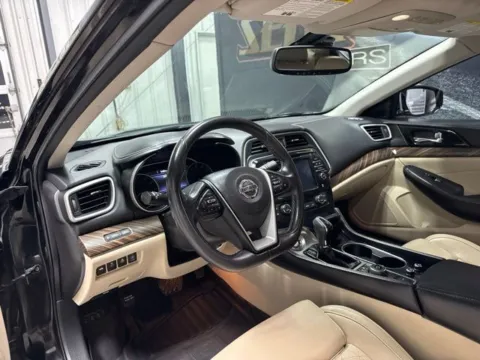 More photos of 2016 Nissan Maxima Platinum at Seay Motors, KY