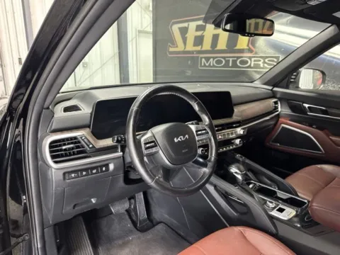 More photos of 2023 Kia Telluride EX at Seay Motors, KY