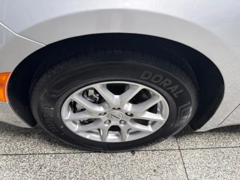 More photos of 2023 Chrysler Pacifica Touring L at Seay Motors, KY