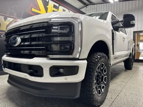 Photos of 2025 Ford F-350SD Platinum for sale in Mayfield, KY at Seay Motors