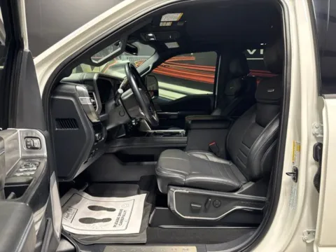 More photos of 2025 Ford F-350SD Platinum at Seay Motors, KY