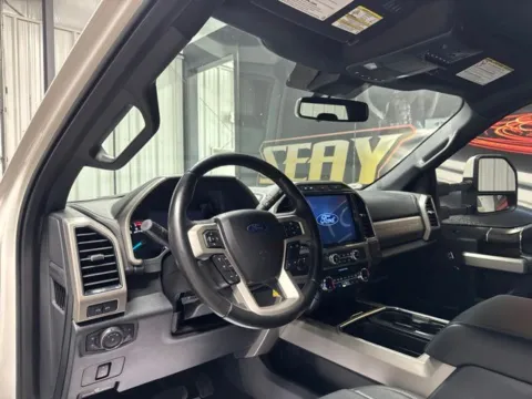 More photos of 2022 Ford F-250SD Lariat at Seay Motors, KY