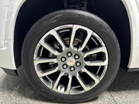 More photos of 2021 GMC Acadia Denali at Seay Motors, KY