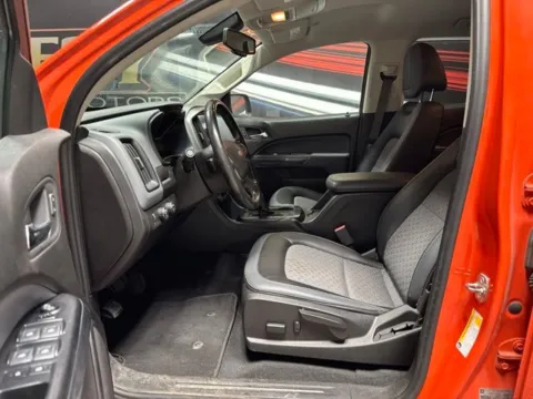 More photos of 2019 Chevrolet Colorado Z71 at Seay Motors, KY