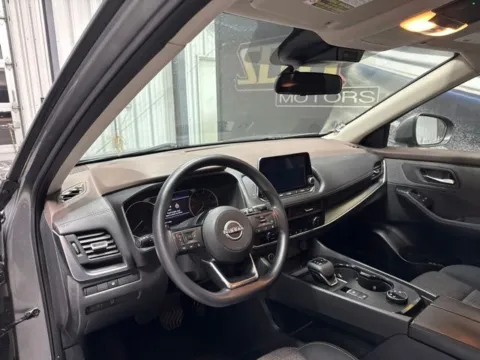 More photos of 2023 Nissan Rogue SV at Seay Motors, KY