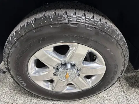 More photos of 2022 Chevrolet Silverado 2500 HD LTZ at Seay Motors, KY