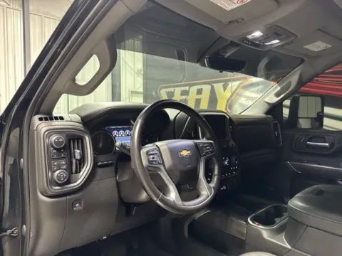More photos of 2022 Chevrolet Silverado 2500HD LTZ at Seay Motors, KY