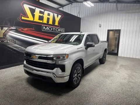 Silver 2022 Chevrolet Silverado 1500 LT for sale in Mayfield, KY