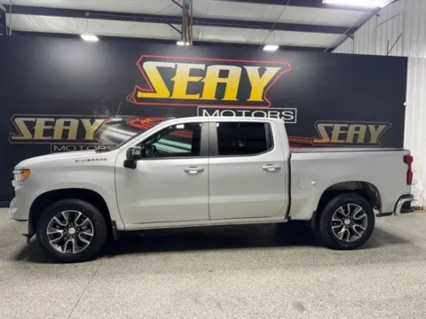 Photos of 2022 Chevrolet Silverado 1500 LT for sale in Mayfield, KY at Seay Motors