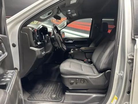 More photos of 2022 Chevrolet Silverado 1500 LT at Seay Motors, KY