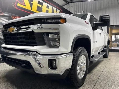 Photos of 2024 Chevrolet Silverado 2500 HD LT for sale in Mayfield, KY at Seay Motors