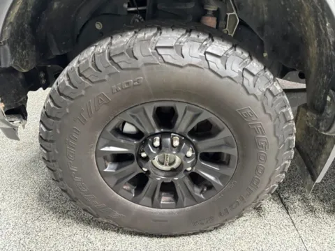 Another view of 2022 Ford F-250SD Lariat for sale in Mayfield, KY at Seay Motors