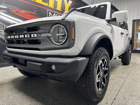 Photos of 2021 Ford Bronco Big Bend for sale in Mayfield, KY at Seay Motors