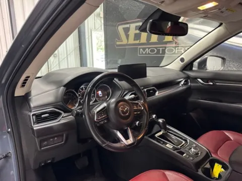 More photos of 2023 Mazda CX-5 2.5 S Carbon Edition at Seay Motors, KY