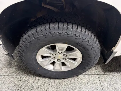 Another view of 2019 Chevrolet Silverado 1500 LT for sale in Mayfield, KY at Seay Motors