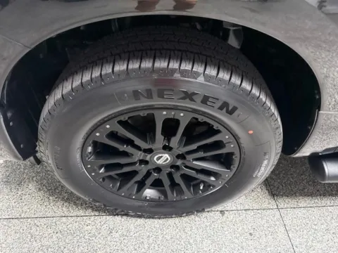 More photos of 2019 Nissan Titan SV at Seay Motors, KY