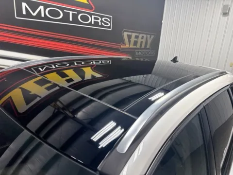 More photos of 2022 Lincoln Corsair Reserve at Seay Motors, KY
