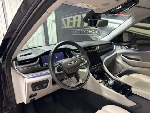 More photos of 2023 Jeep Grand Cherokee L Overland at Seay Motors, KY