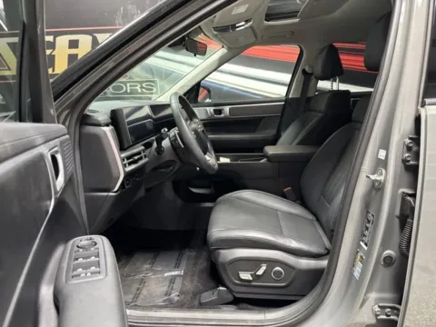 More photos of 2024 Hyundai Santa Fe XRT at Seay Motors, KY