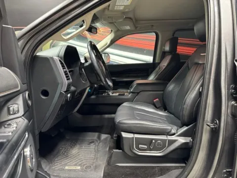 More photos of 2018 Ford Expedition Platinum at Seay Motors, KY