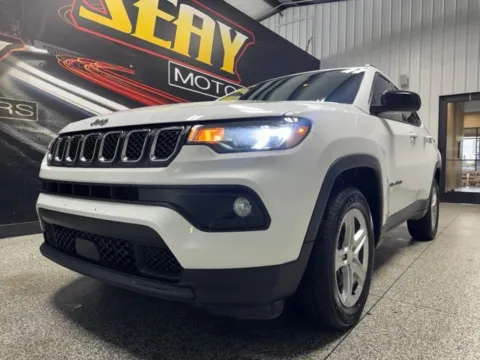 Photos of 2024 Jeep Compass Latitude for sale in Mayfield, KY at Seay Motors