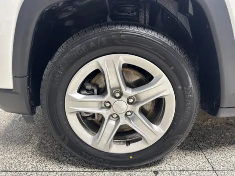 More photos of 2024 Jeep Compass Latitude at Seay Motors, KY