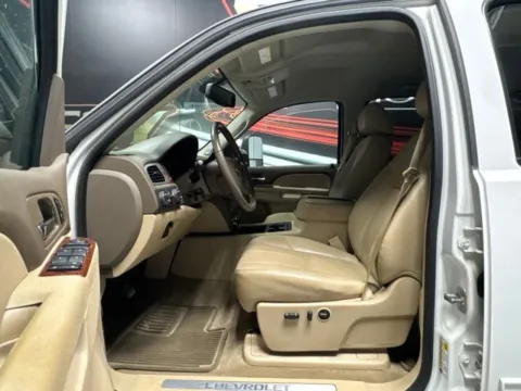 More photos of 2013 Chevrolet Silverado 2500HD LTZ at Seay Motors, KY