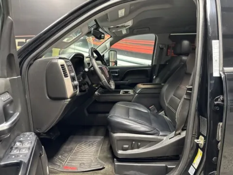 More photos of 2017 GMC Sierra 3500 HD Denali at Seay Motors, KY