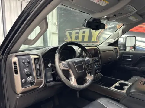 More photos of 2017 GMC Sierra 3500 HD Denali at Seay Motors, KY
