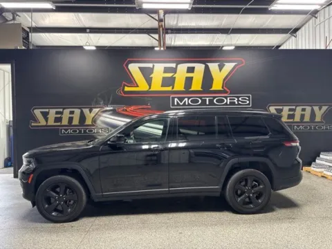 Photos of 2023 Jeep Grand Cherokee L Altitude for sale in Mayfield, KY at Seay Motors