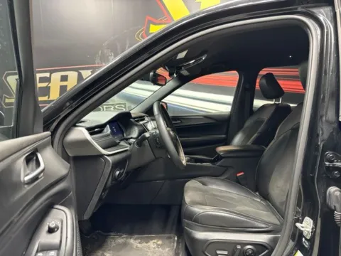 More photos of 2023 Jeep Grand Cherokee L Altitude at Seay Motors, KY