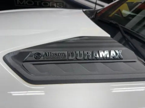 More photos of 2022 Chevrolet Silverado 2500 HD High Country at Seay Motors, KY
