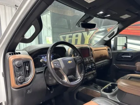 More photos of 2022 Chevrolet Silverado 2500HD High Country at Seay Motors, KY