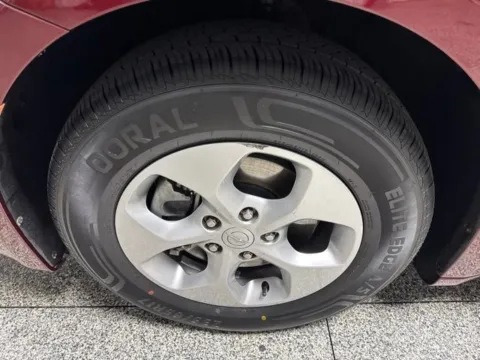 More photos of 2017 Chrysler Pacifica Touring L Plus at Seay Motors, KY