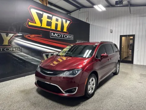 Red 2017 Chrysler Pacifica Touring L Plus for sale in Mayfield, KY