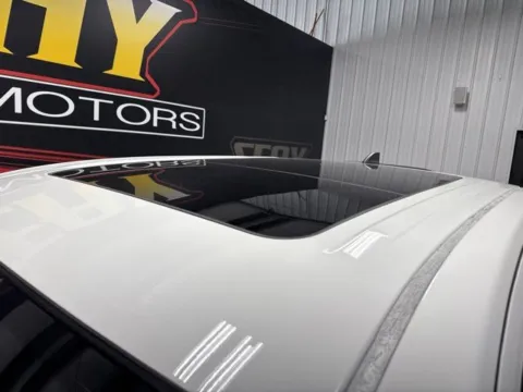 More photos of 2023 Nissan Titan PRO-4X at Seay Motors, KY