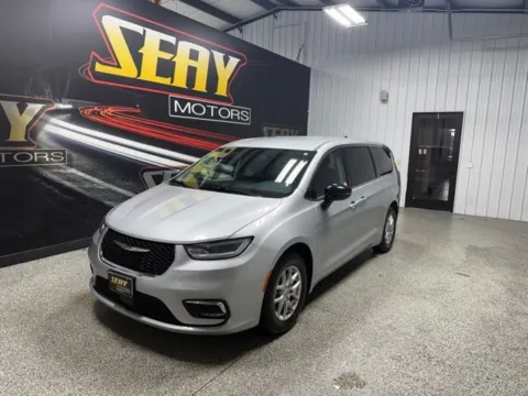 Silver 2024 Chrysler Pacifica Touring L for sale in Mayfield, KY