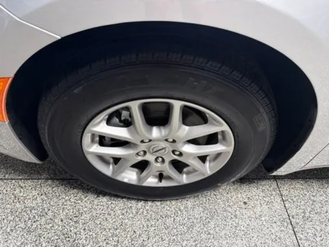 More photos of 2024 Chrysler Pacifica Touring L at Seay Motors, KY