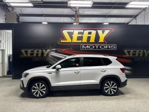 Another view of 2024 Volkswagen Taos 1.5T SE for sale in Mayfield, KY at Seay Motors